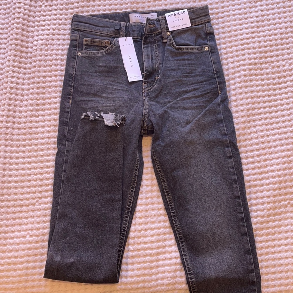 TopShop distressed Jamie - size 26